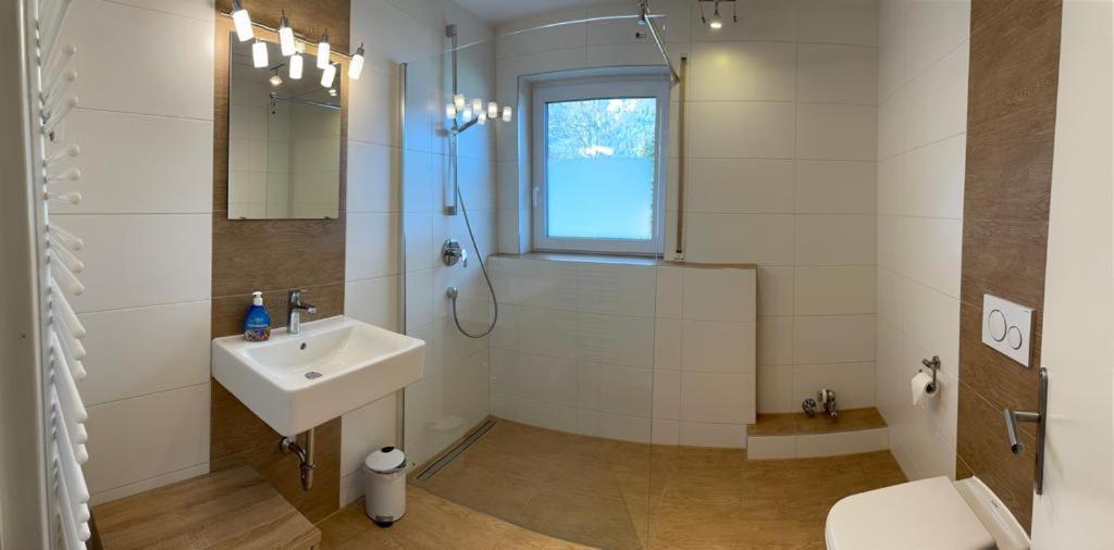 Maisonette Apartment Dhh Zugspitzblick Mit Eigenem Garten Garmisch-Partenkirchen Exteriör bild